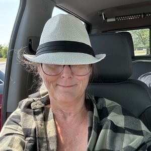 Meet your Posher, Henrietta